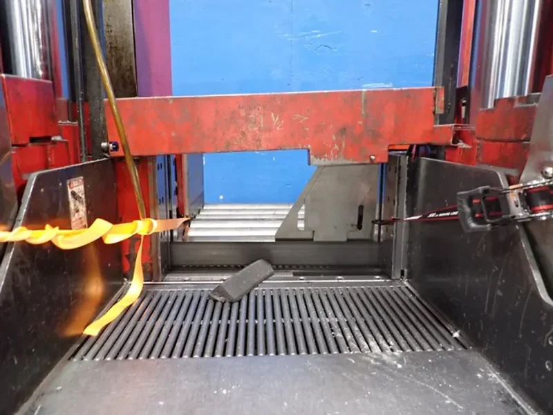 AMADA 24" X 33" HORIZONTAL BAND SAW  -  HFA530
