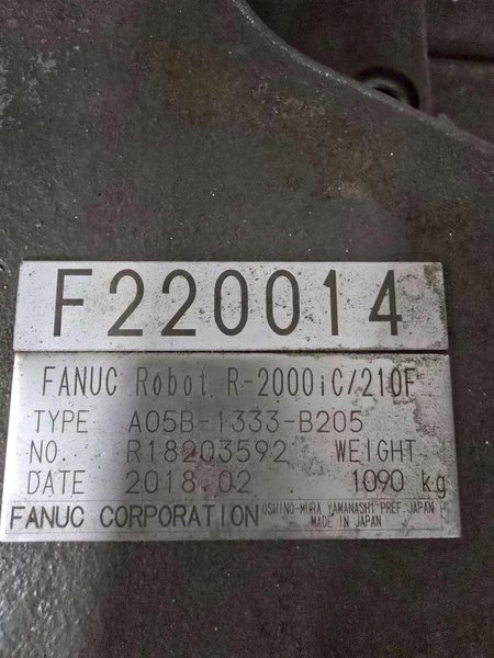 FANUC R-2000IC/210F ROBOT / R30IB CONTROLLER MISSING TEACH PENDANT USED