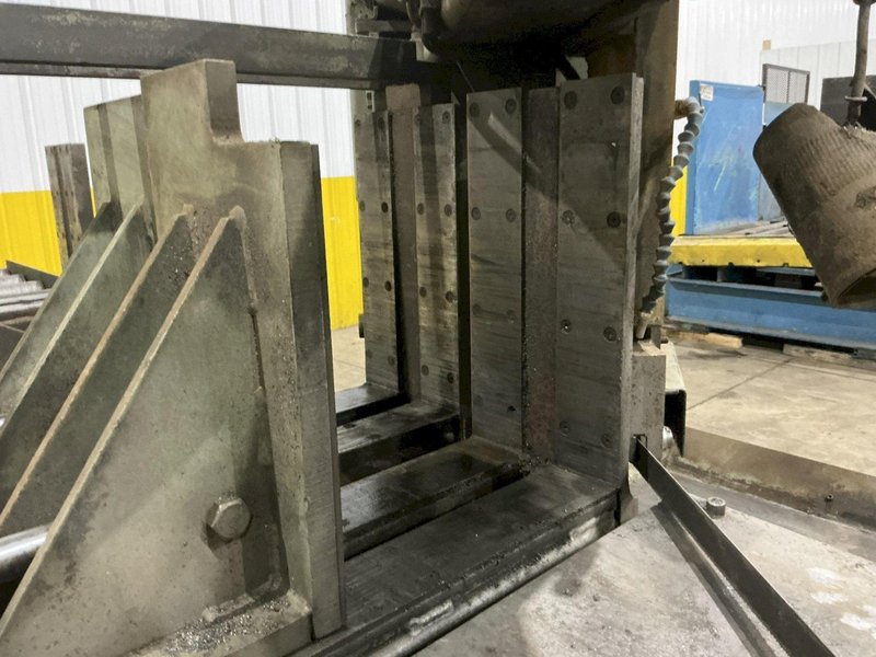 18" X 27" HYDMECH MODEL #S25-A HORIZONTAL SWIVEL MITER AUTOMATIC BAND SAW: YOBRO #25047