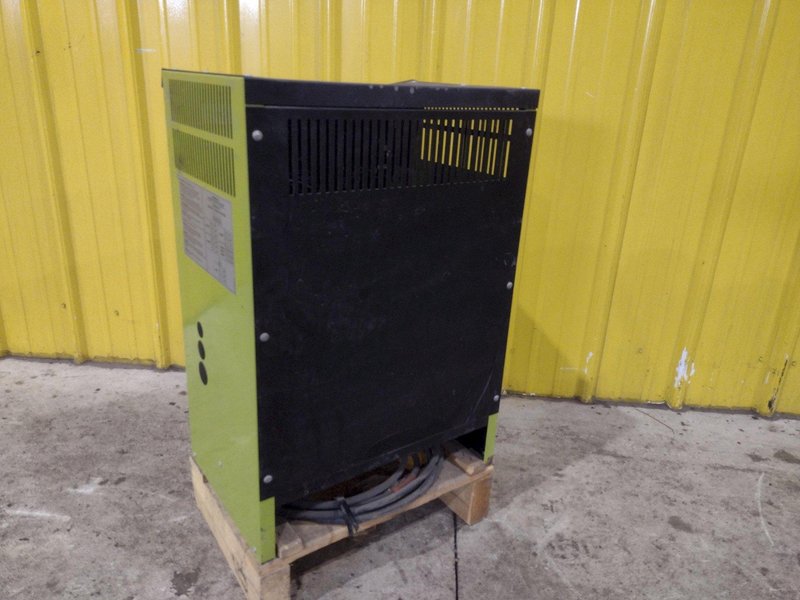 2 KVA TOTAL LIFT MODEL #TL24 BATTERY CHARGER: YOBRO #25698