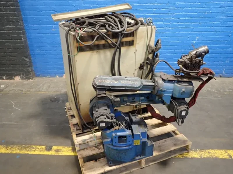 MOTOMAN / YASKAWA ELECTRIC 2.0KVA ROBOT  -  MH6