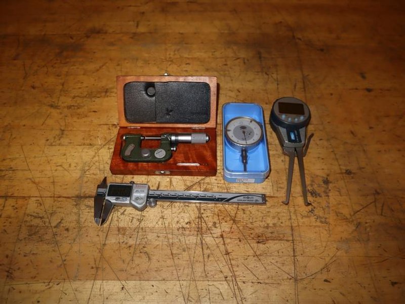 Mitutoyo 0"-1" Indicating Micrometer &amp; 6" Mitutoyo Digital Caliper W/ Fowler Groove Mic And Diatest Dial Indicator - Auction Item