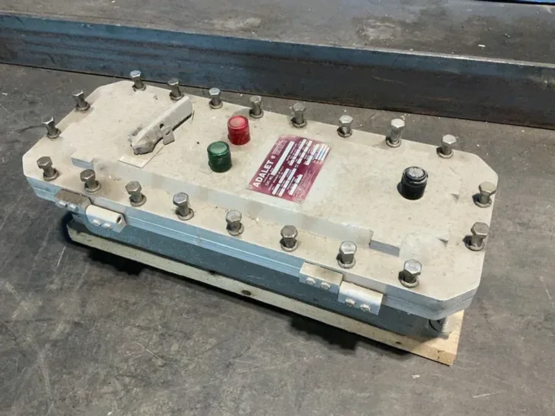 ADALET 7.5/10HP STARTER ENCLOSURE  -  XCBSAQ N4 6130