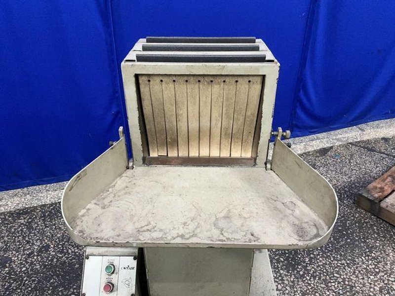CONAIR ~ 7” X 9” X 7” GRANULATOR  -  JC-810
