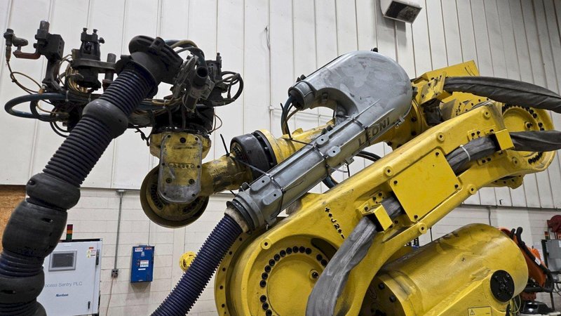 FANUC – R2000IB/210 W/ R-30IA Controls USED