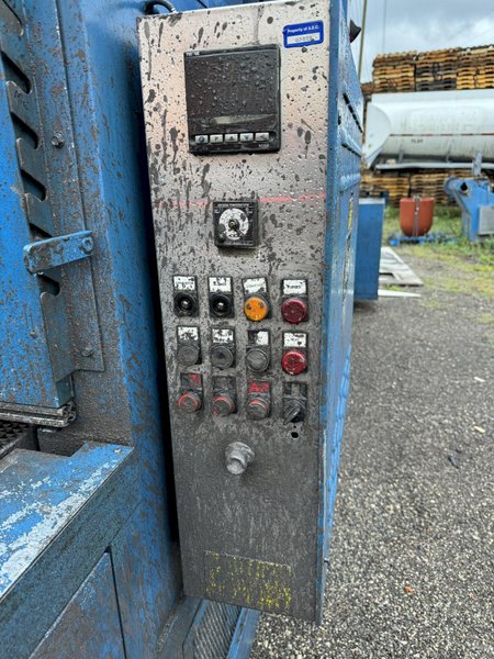 Grieve model belt conveyor core oven rated at 200 degree f, 460 volt, 20 kw, s/n 650167, 232" center belt, 15" tall opening, 24" belt, 1.16 ft/min.