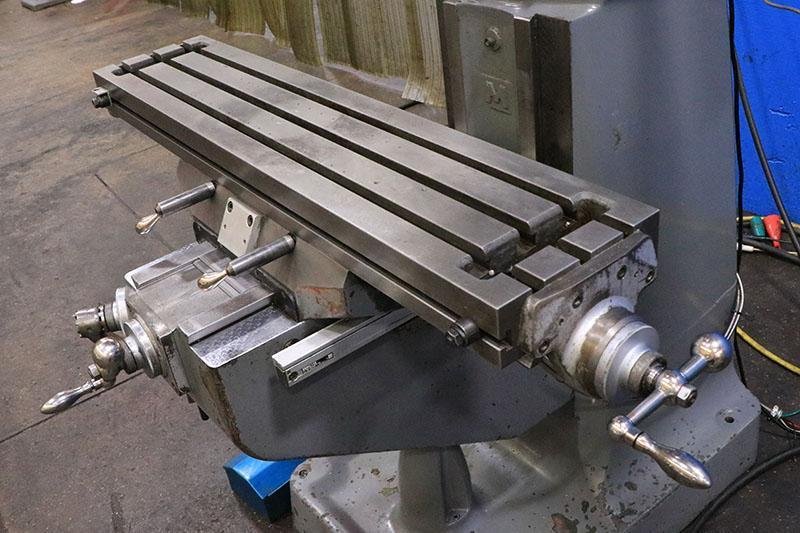 ALLIANT Vertical Milling Machine, Model 42VC
