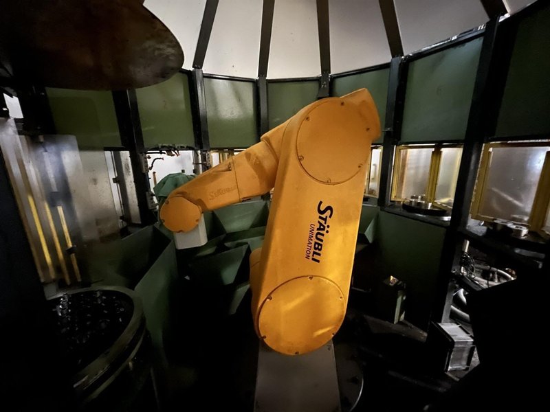 Staubli - RX170 HSM Drilling / Milling robot