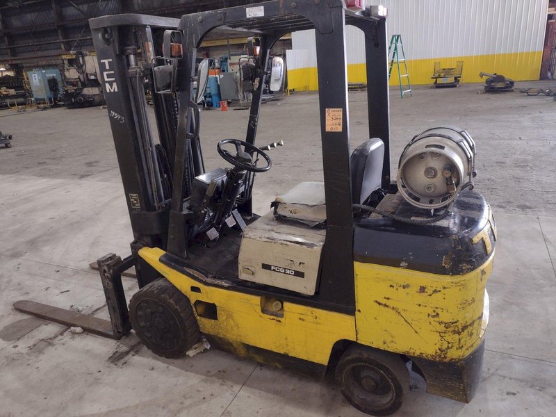 5,550 LB TCM MODEL #FCG30 PROPANE FORKLIFT: STOCK #19593