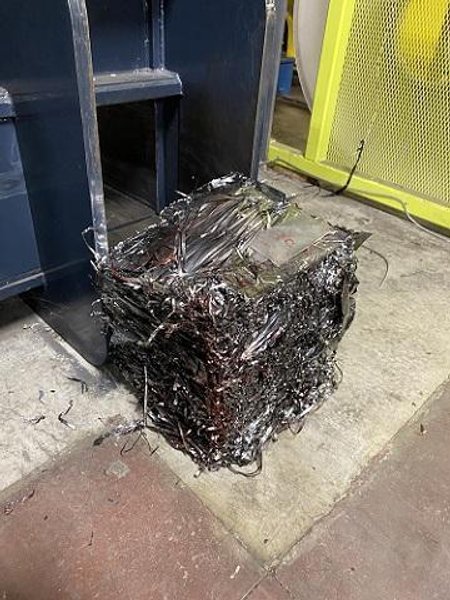 25.5&quot; D x 38&quot; W x 51&quot; L CUSTOM METAL SCRAP BALER