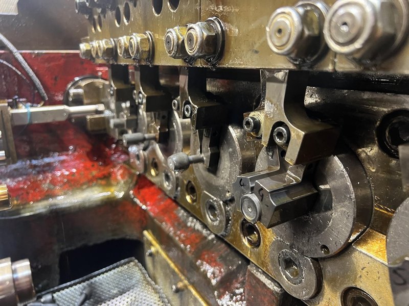 Chun-Zu Model CBP-165S Five Die Bolt Former