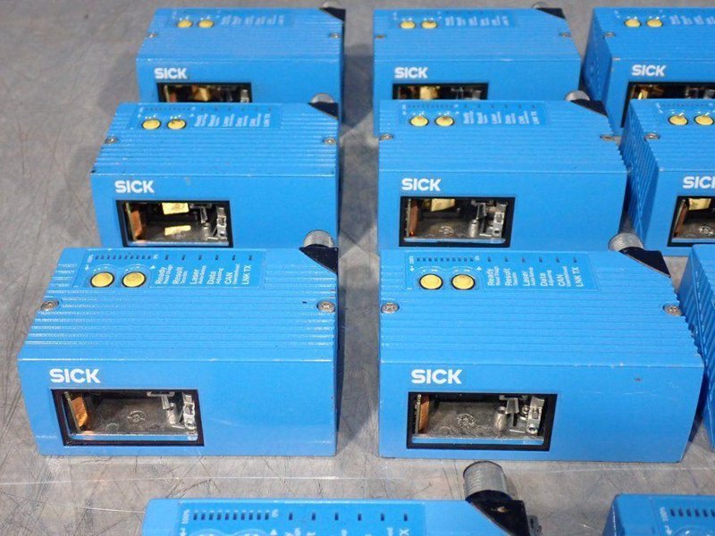 SICK INDUSTRIAL BARCODE SCANNERS  -  CLV631-0120