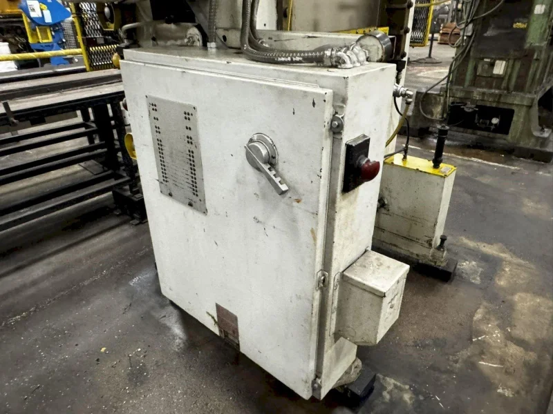 40 TON L&amp;J STRAIGHT SIDE PRESS: YOBRO #23910