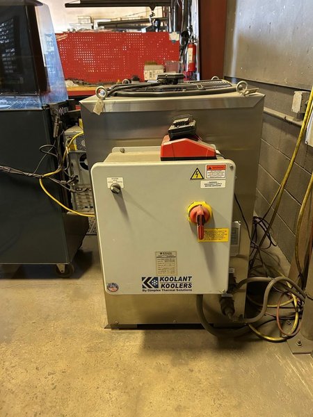 5′ x 10′ Omax Maxiem 1530 Waterjet, 2015 – 50,000 PSI, Chiller, RO System
