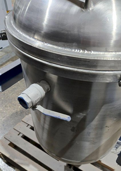 UNKNOWN BRAND DUAL STAINLESS STEEL TANK SYSTEM USED