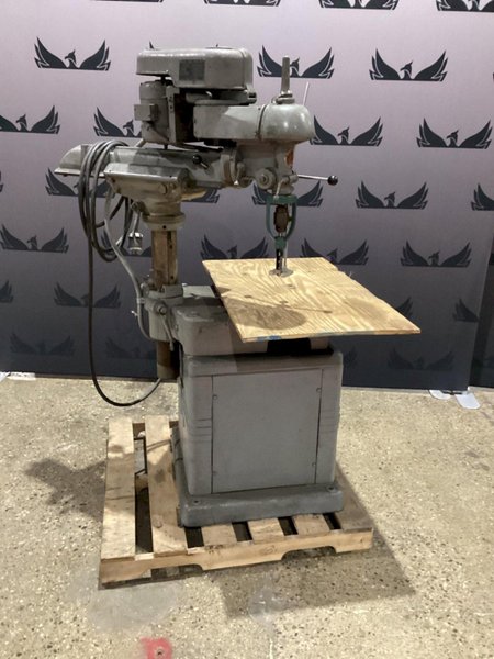 WALKER TURNER 2ft Radial Arm Drill USED