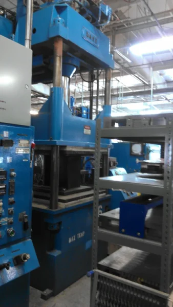 1965 DAKE 75 TON 4-POST PRESS | Presses, Hydraulic