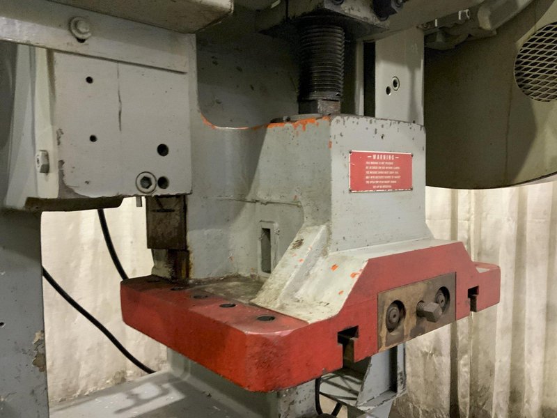 60 TON V &amp; O BACK GEARED OBI PRESS: STOCK #80234