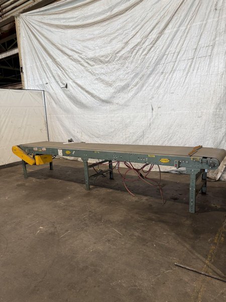 16&#039; X 30&quot; HYTROL POWERED CONVEYOR. STOCK # 0662425.
