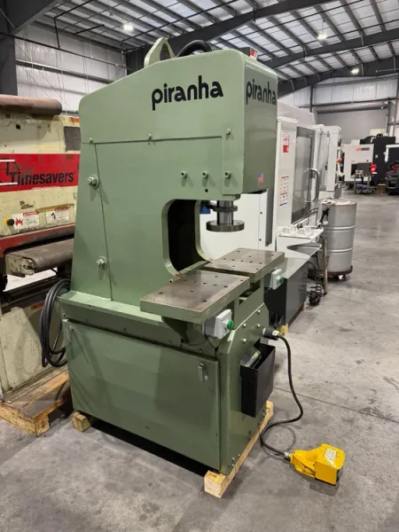 PIRANHA SEPP-65  65 TON Single End Punch Press Ironworker #8174
