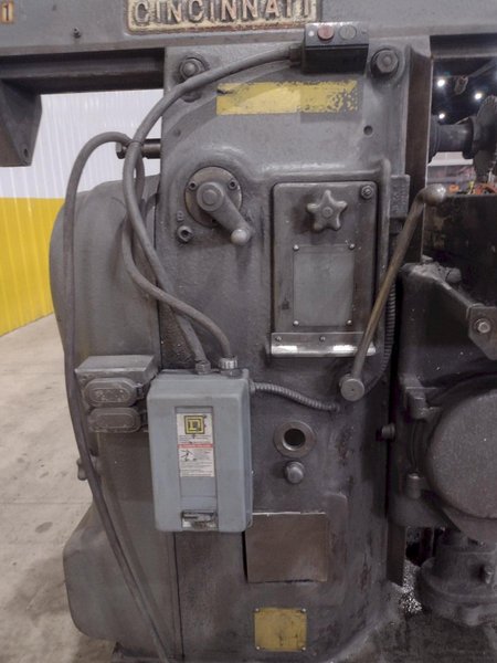 3 HP CINCINNATI MODEL 1-18 PLAIN HORIZONTAL MILLING MACHINE: STOCK #21030