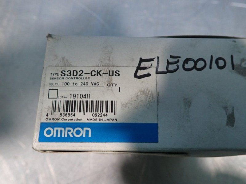 OMRON SENSOR CONTROLLER  -  S3D2-CK-US