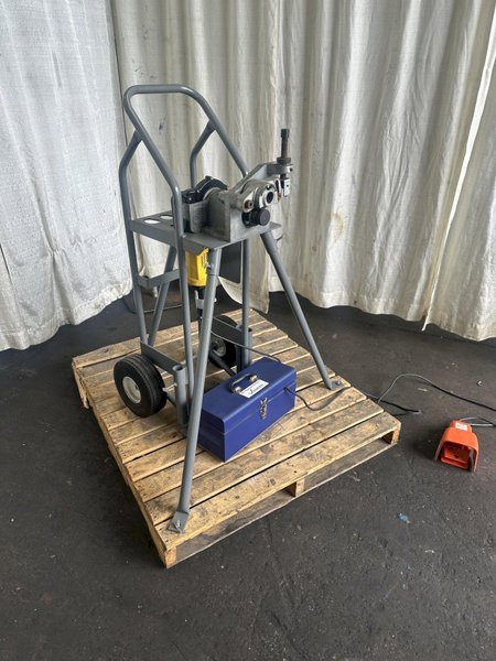 VICTAULIC  MODEL # VE106 ROLL GROVING TOOL / TRIPOD STAND: STOCK #78565