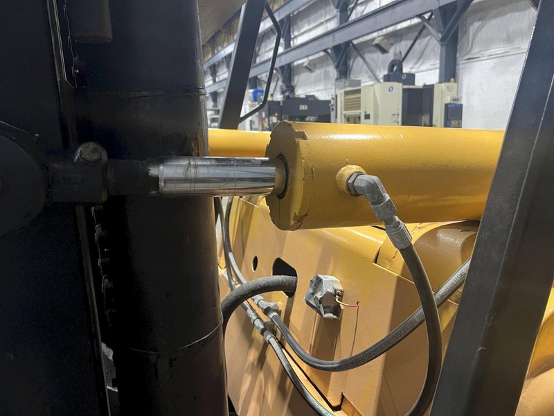 Royal T400C Gas/LGP 40,000 Lbs Forklift Fork Truck Hard Tire with Hoist Taylor Cat Tow Motor