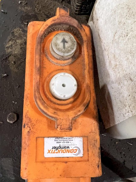 40" X 20" 660 LBS BISHAMON MODEL #X30SBI HYDRAULIC LIFT TABLE, 110V: STOCK #20977