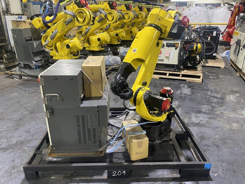 FANUC – ArcMate 120iD w/ R-30iB PLUS Controls W/Spot Tool+ Software NEW