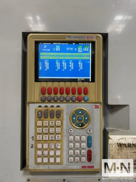 1100 TON 139 OZ VAN DORN MODEL 1100-6800 CALIBER INJECTION MOLDING MACHINE MFG 2001