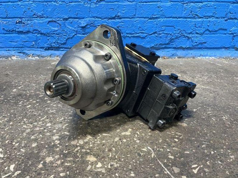 DANFOSS MOTOR TRACK DRIVE  -  51C060-1-RD1B