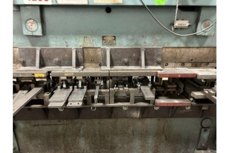 65 TON X 8&#039; PIRANHA HYDRAULIC PRESS BRAKE