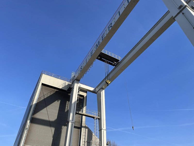 SWF - Gantry Crane 70 ton + 5 ton x 25 meter