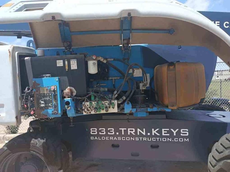 Genie Z80 Articulated Boom Lift, 2012 – Clean, ~2400HRS