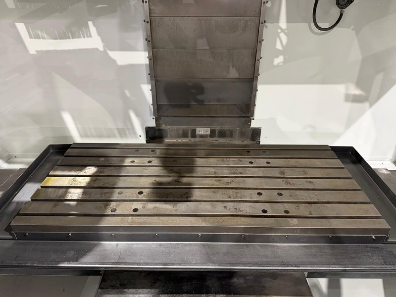 Haas VF-5/40 CNC Vertical Machining Center – 10,000 RPM, 4th Axis Ready Mill