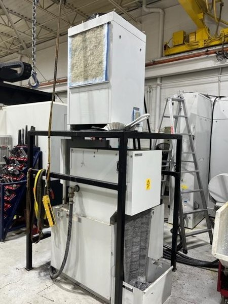 Roders Vertical Machining Center