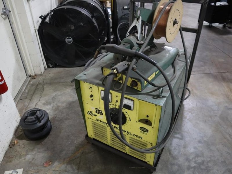Linde V-200C MIG Welder 200 Amp, Wire Feed Unit, Tweco Torch, Cart- Auction Item