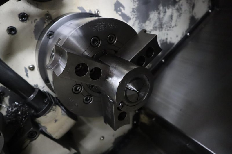 Daewoo Doosan Lynx 220C CNC Turning Center, 8" 3-Jaw Chuck, 12 Station Turret, Parts Catcher, Tool Presetter, Chip Conveyor- Auction Item