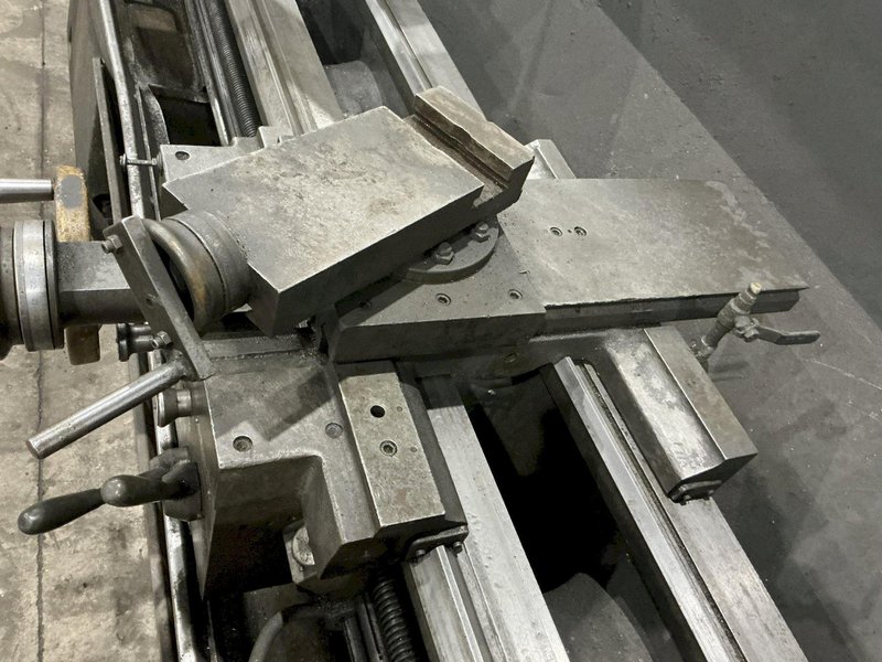 CLAUSING ENGINE LATHE: YOBRO #25140