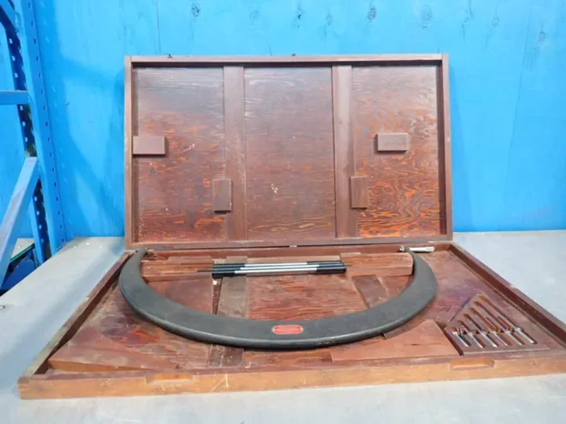 Starrett 24" To 30" Outside Micrometer Set  - 724