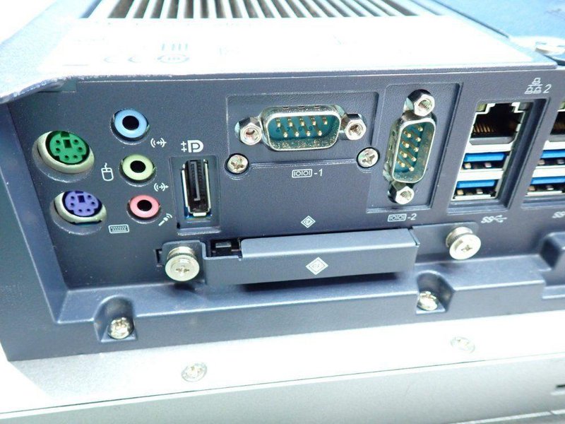 ALLEN BRADLEY 15" DISPLAY, 32GB SLC SOLID STATE STORAGE INTEGRATED DISPLAY INDUSTRIAL COMPUTER  -  6181P-15A3HW71AC