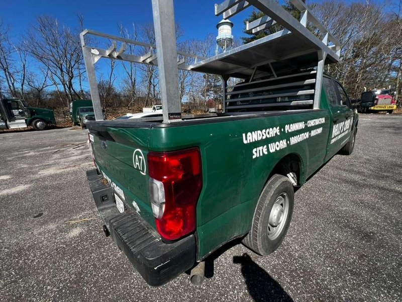Ford F-250 Super Duty Pickup Truck, 2022 – 4×4, Crew Cab, Heavy-Duty Work Truck