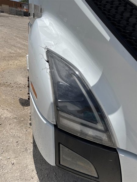 2022 Volvo VNL64T 760 4V4NC9EH9NN602667