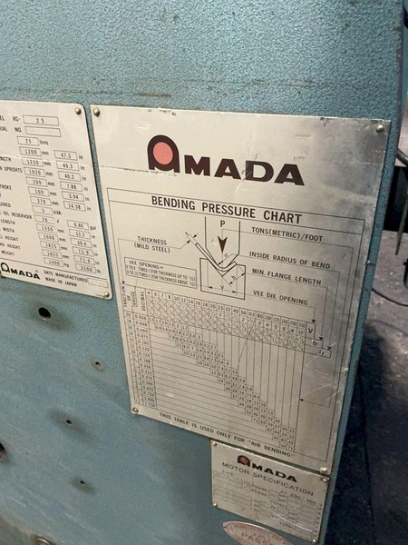 AMADA 25 TONS PRESS BREAK  -  RG-25