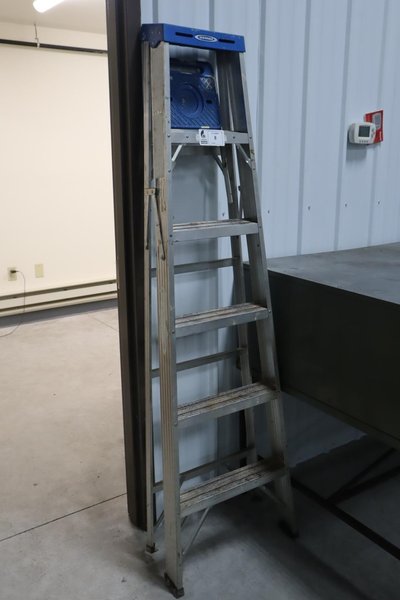 Werner 6' Aluminum Step Ladder- Auction Item