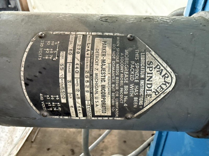 6" X 18" PARKER MAJESTIC NO. 2 HANDFEED SURFACE GRINDER w/ KIN JUNG " PERMANENT MAGNETIC CHUCK. STOCK #0310323.