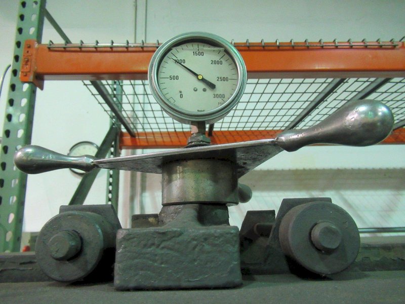 Dake 7-105 75 Ton Hand Operated Hydraulic H-Frame Press- Auction Item