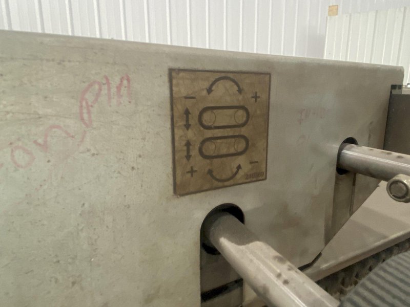 60" WIDE LISSMAC MODEL #SBM-M1500 DESCALER / BELT GRINDER: STOCK #20990