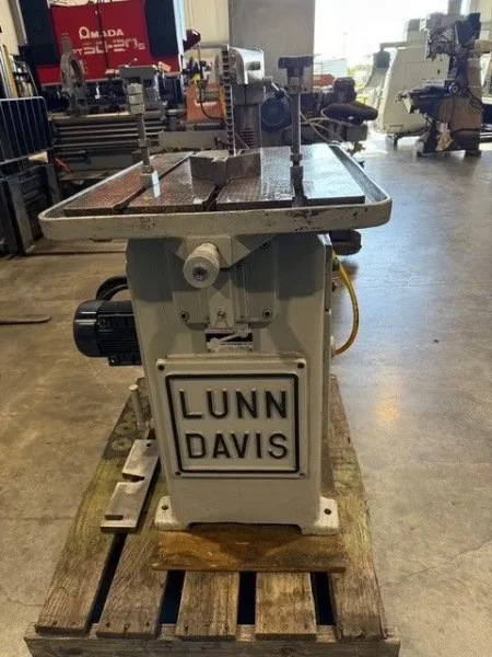 LUNN DAVIS # 15 AUTO MATIC Keyseater Broach USA #7507